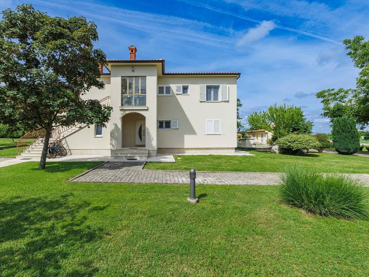 Dreifamilienhaus Macini 1