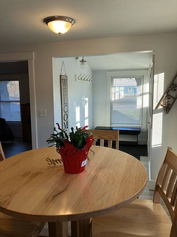 Foto 5 von 17: 3bed -1 bathApartment in town mins to Umf or Hospital