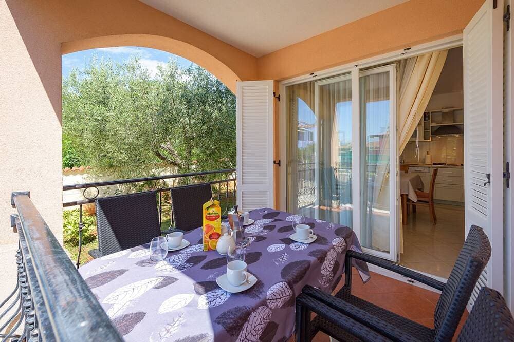 1-Zimmer-Ferienwohnung mit Pool Basanija, Umag 1