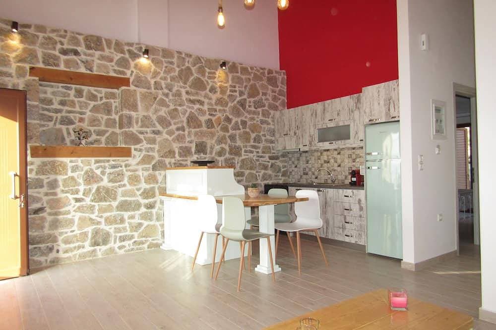 Foto 13 von 25: Stone house with pool and view to the sea