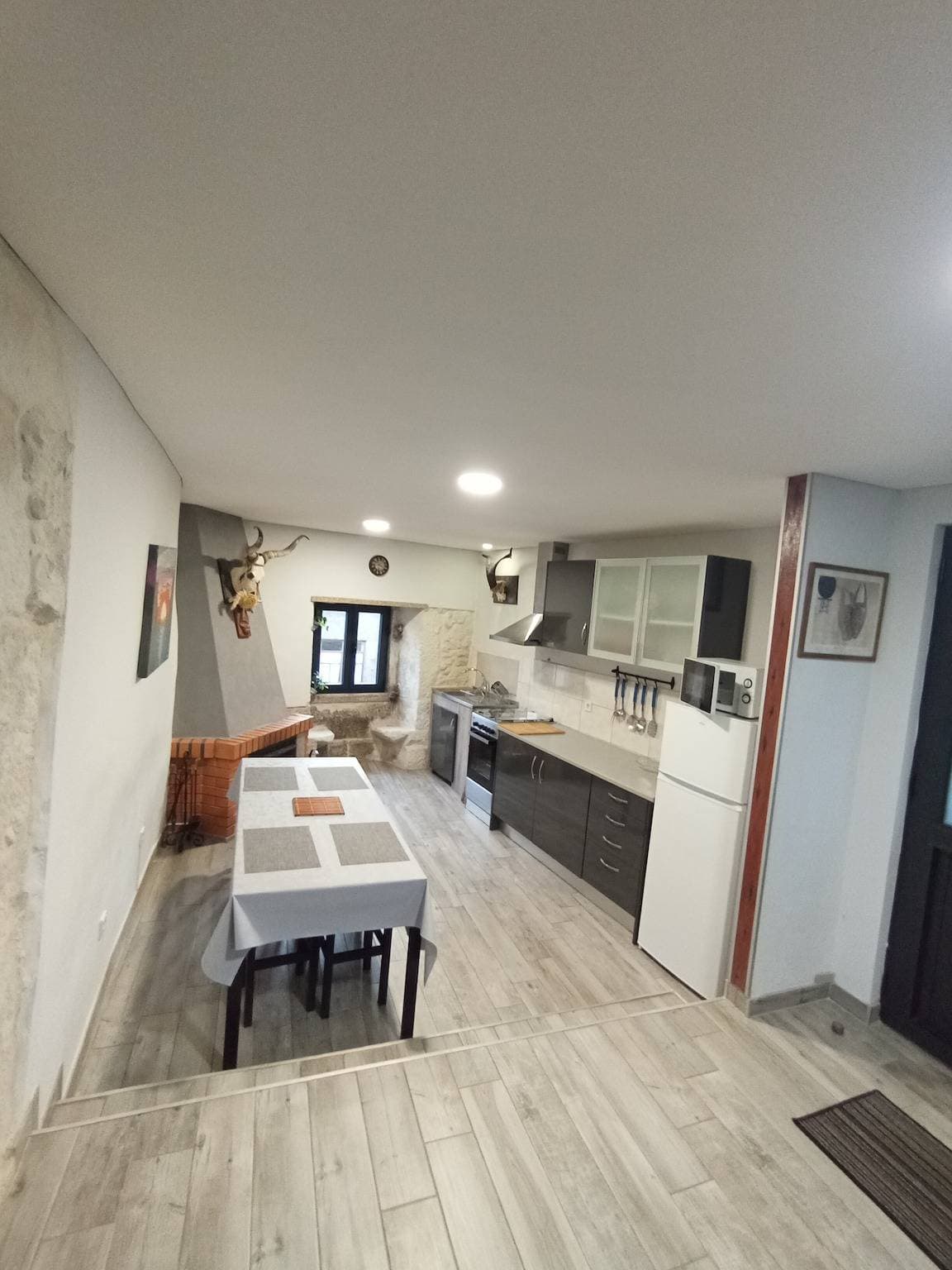 Foto 4 von 38: Ferienhaus 'Casaesquerda Cinza' mit Bergblick und WLAN