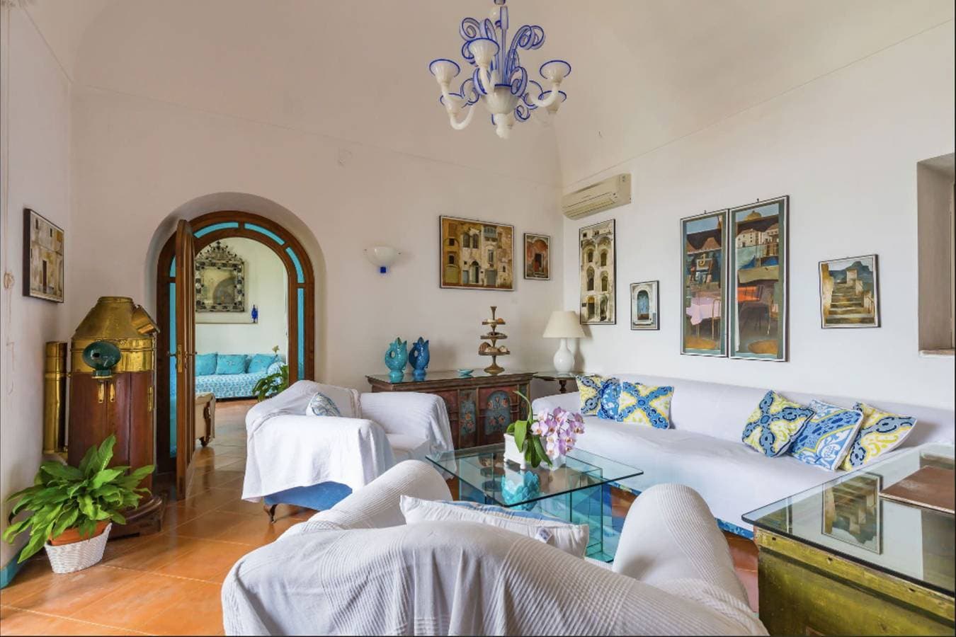 Foto 8 von 48: Villa für 6 Personen mit Terrasse