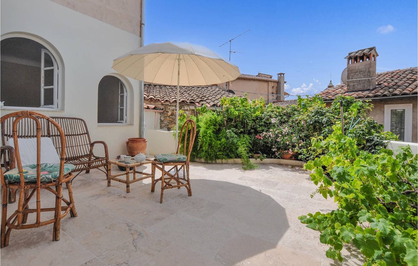 Foto 5 von 22: Gemütliches Apartment mit Terrasse, Grill und Strand in der Nähe