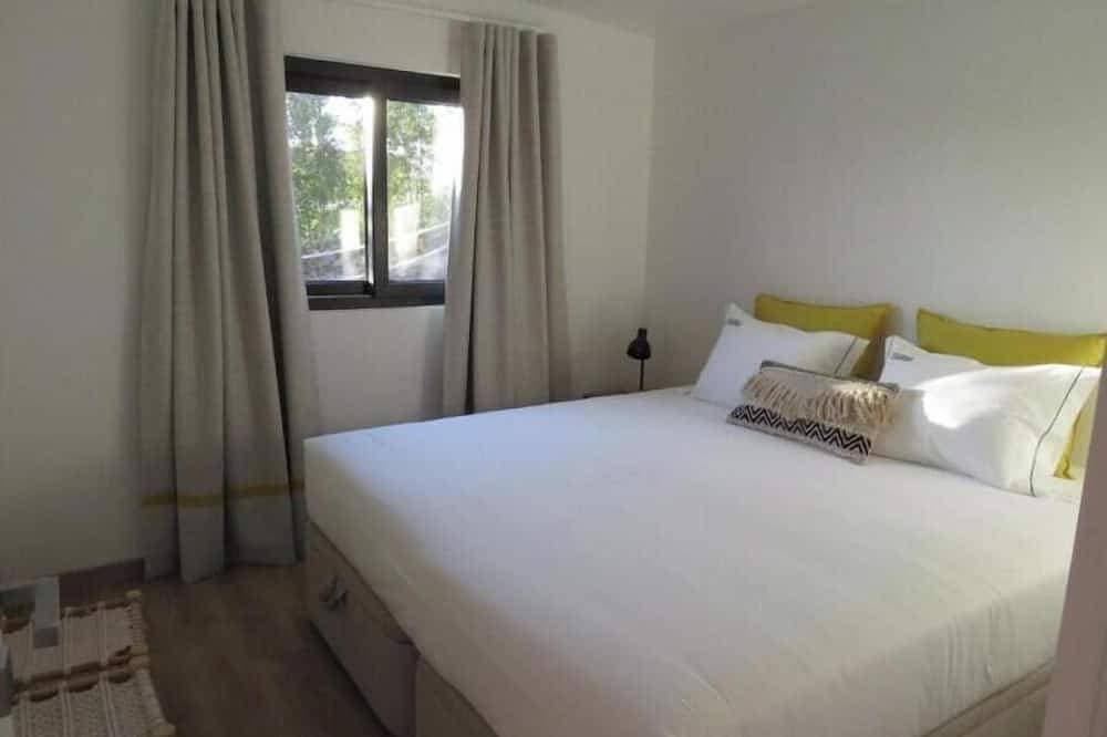 A welcoming experience set among gardens, a pool, and the Alentejo countryside 1
