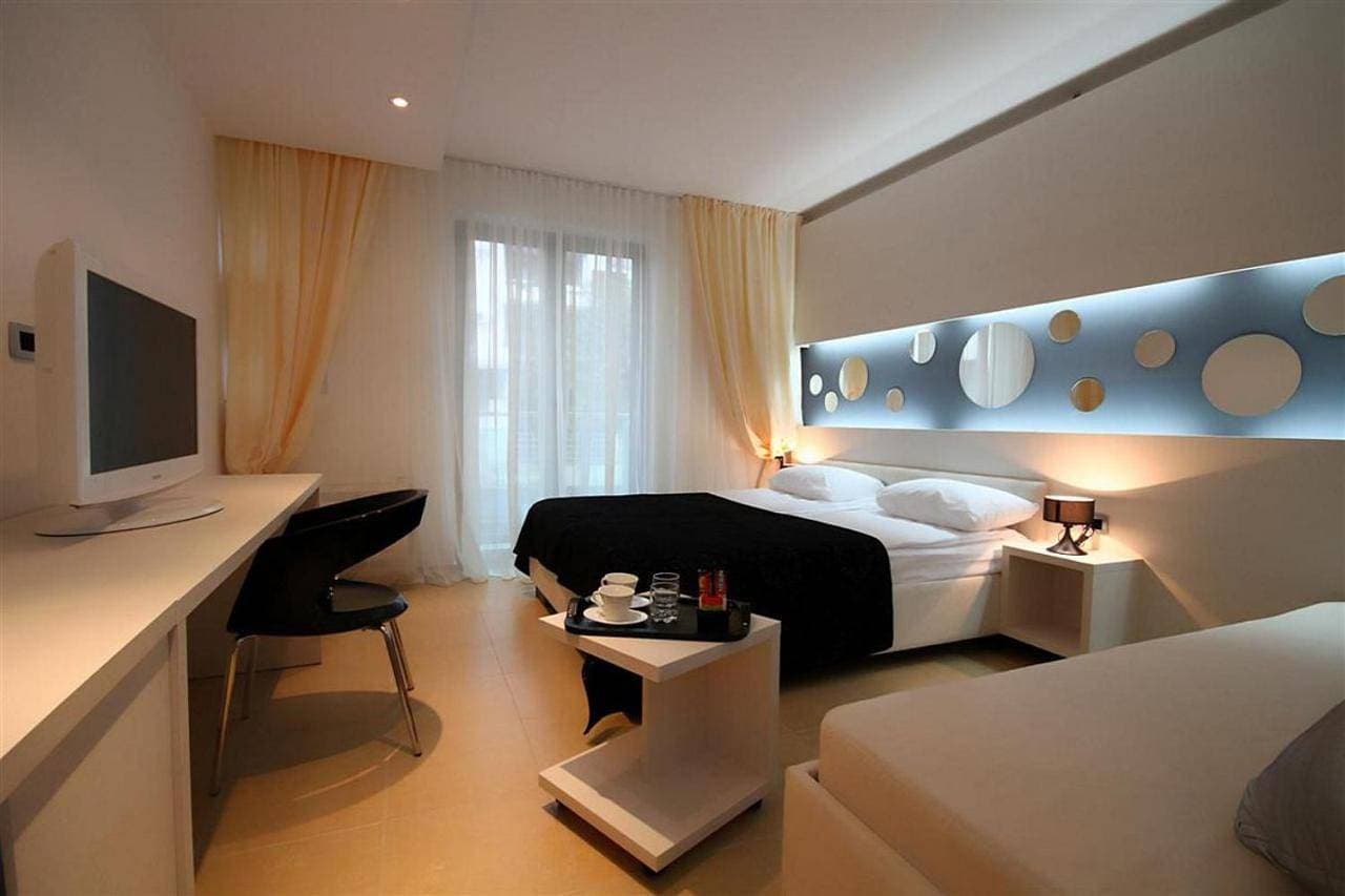 Foto 9 von 21: Standard Triple Room