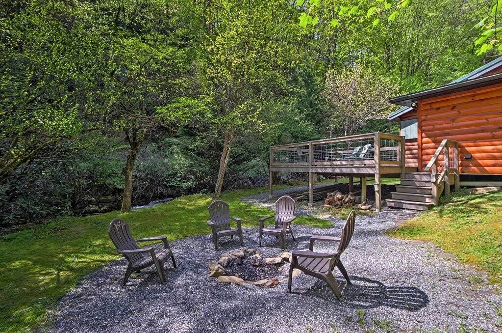 Foto 4 von 25: Bryson City Cabin mit Feuerstelle am Coopers Creek!