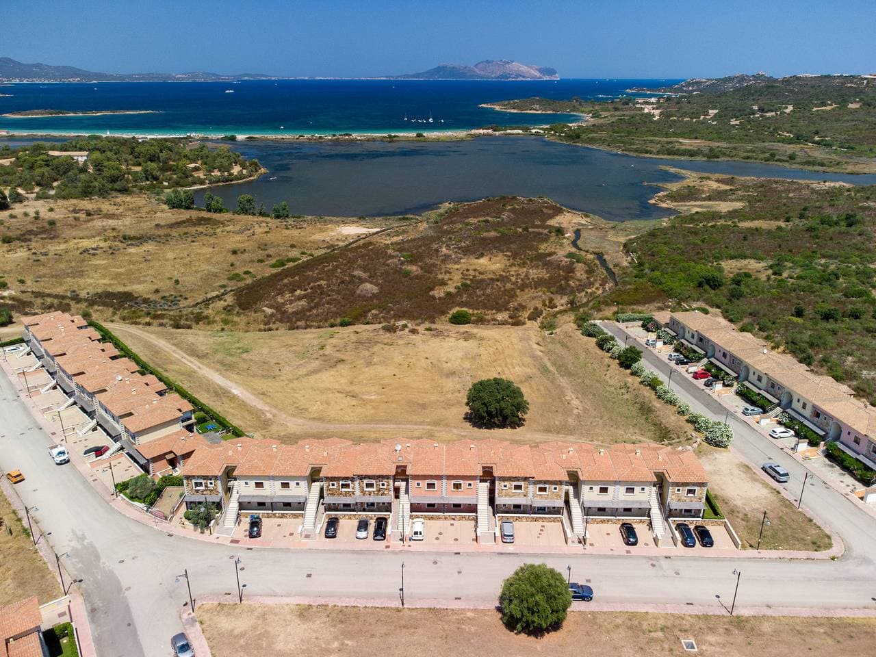 Foto 5 von 20: Myrsine 54 - Wohnung mit Blick auf Marina Maria und Tavolara