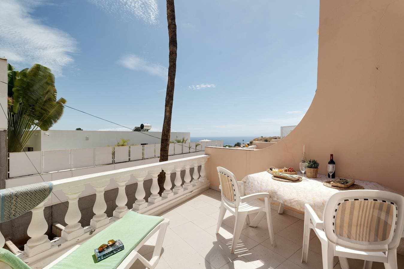 Foto 2 von 29: Ferienhaus „Seaview las Americas“ mit Meerblick, Gemeinschaftspool und WLAN