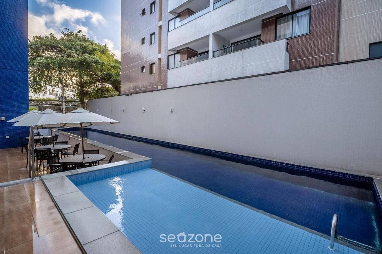 Apto em Cond. c/ Piscina e Academia STE0312 1