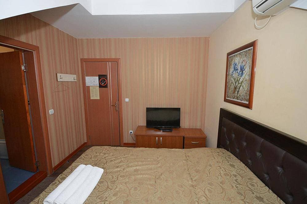 Foto 12 von 12: Double Room with Shower