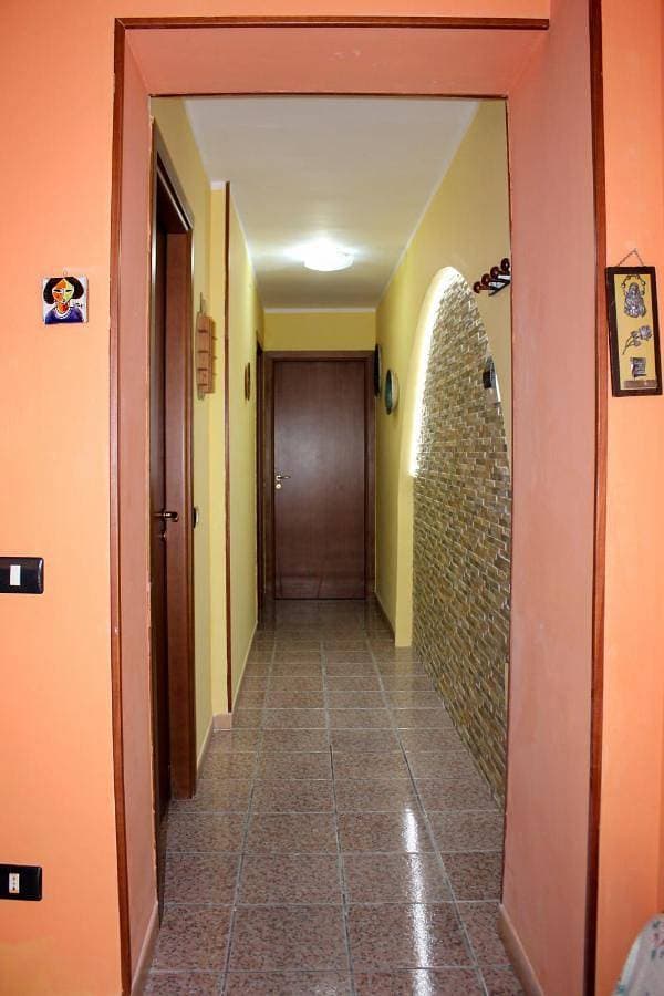 Foto 4 von 71: Two-Bedroom Apartment