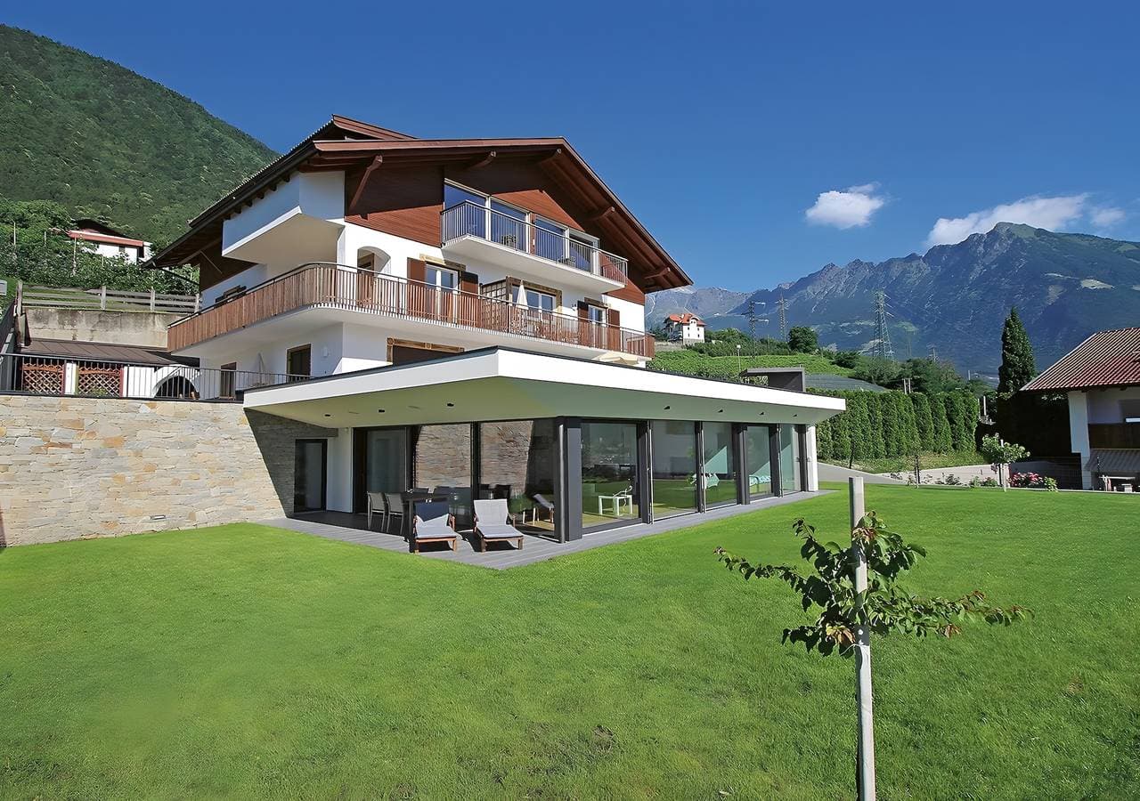 Foto 3 von 29: Ferienwohnung 'Freiblick Groß' mit Bergblick, gemeinsamer Terrasse und WLAN