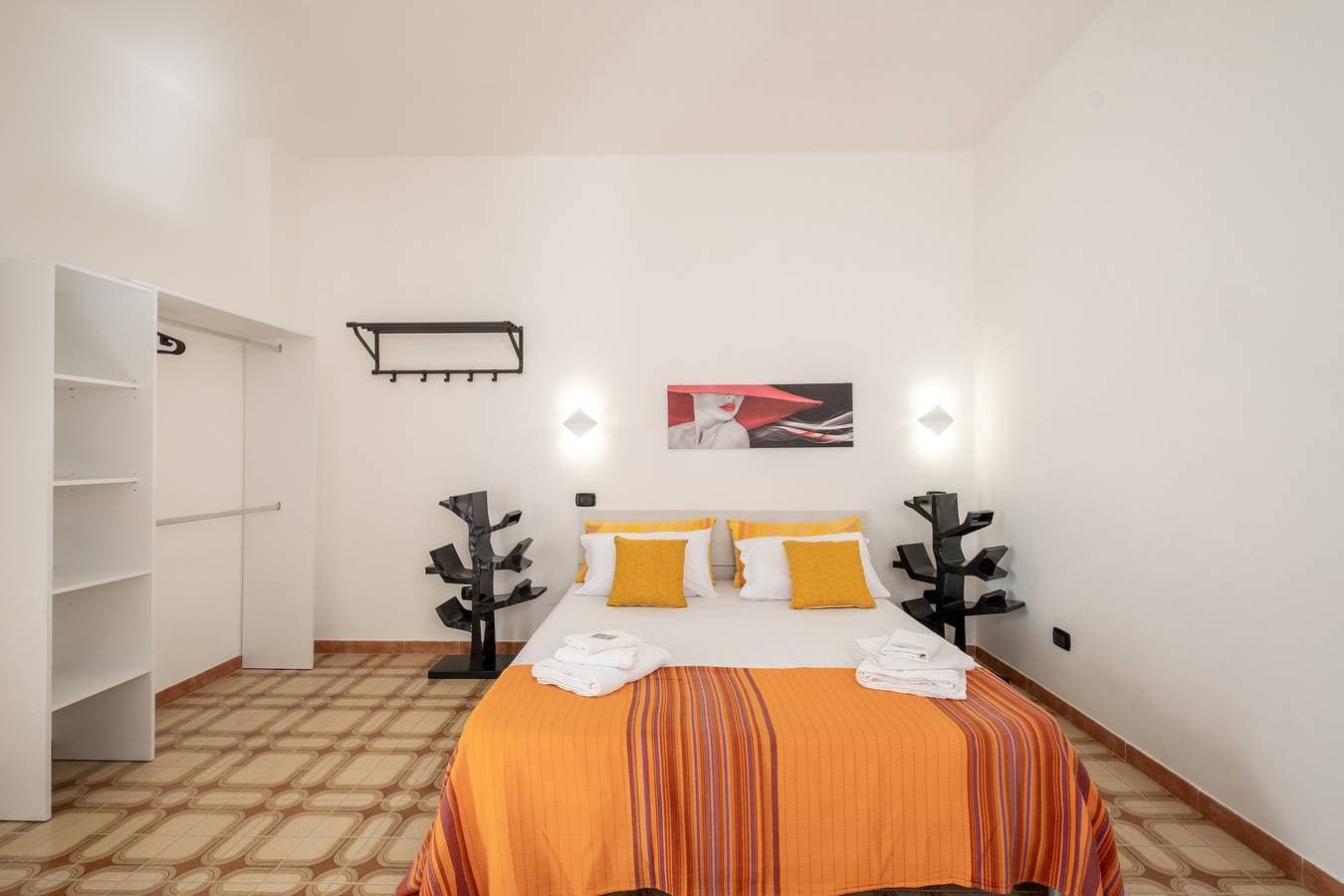 Foto 10 von 27: Ferienhaus 'Villa Gaudì - Güell' mit Meerblick, WLAN und Klimaanlage