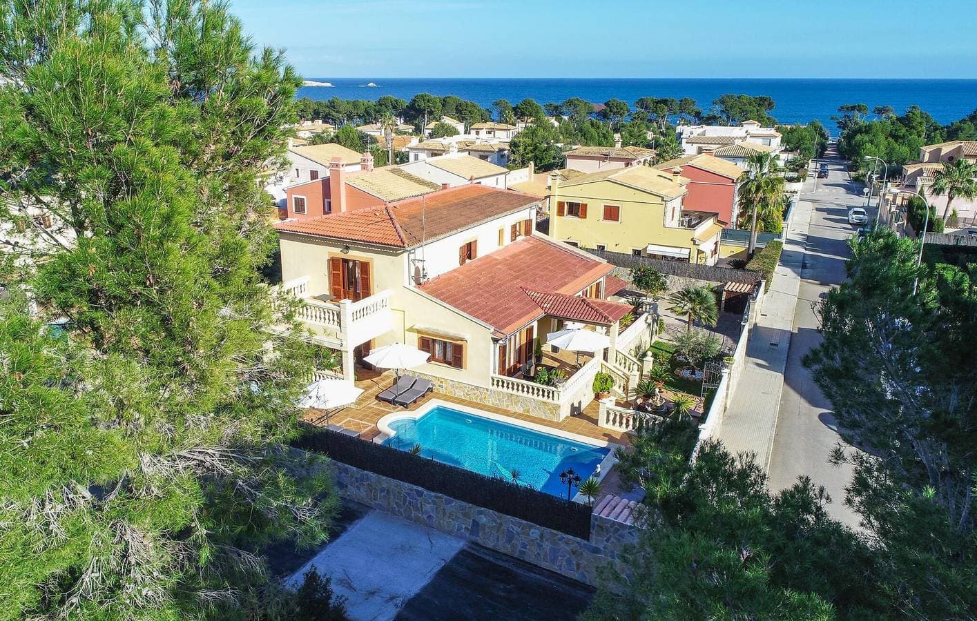 Apartment am Meer mit Pool, Grill und WLAN in der Nähe des Strandes von Na Ferradura 1