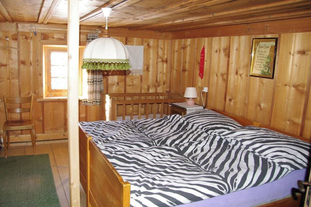 Ferienhaus Altes Walserhaus, Brün, (Valendas-Brün), 22004B 1