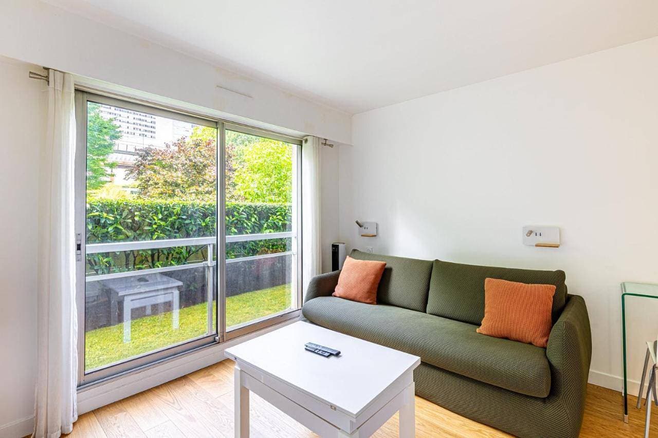 GuestReady - Bright Modern Stay near La Défense 1