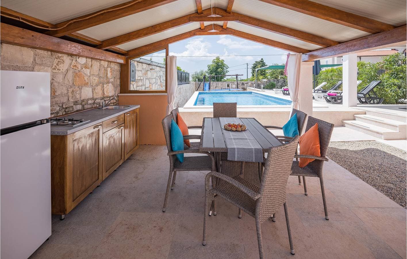 Foto 11 von 24: Gemütliche 1-Zimmer-Wohnung mit Pool und Terrasse, 400 m vom Restaurant Vorichi entfernt