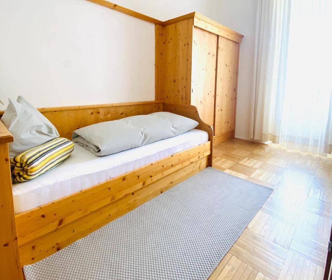 Foto 5 von 9: Twin Room with Mountain View