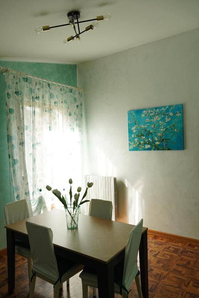 Foto 13 von 15: Two-Bedroom Apartment