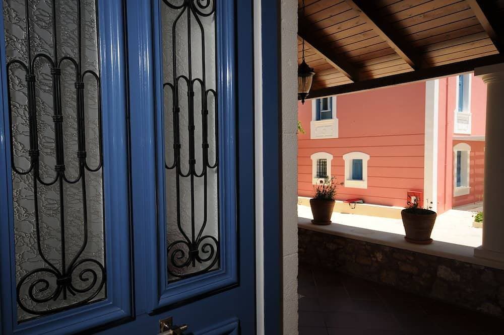Foto 7 von 21: Agapi, Eine schöne kleine Wohnung mit großer Veranda, ideal für ein Paar