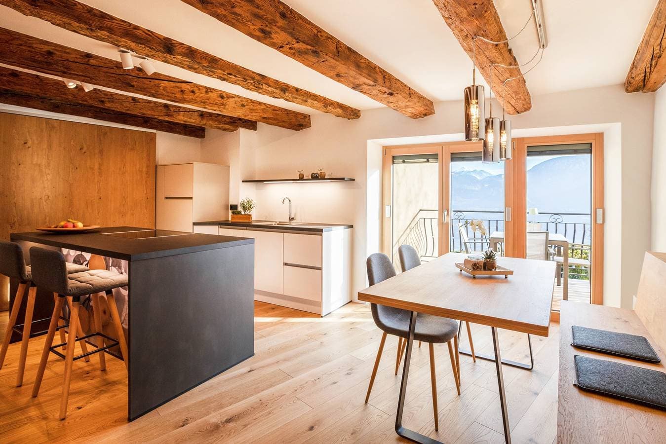 Foto 11 von 37: Brantenhof Design-Ferienwohnung "Pomum“ mit Gemeinschaftsgarten mit Sauna, Balkon und WLAN