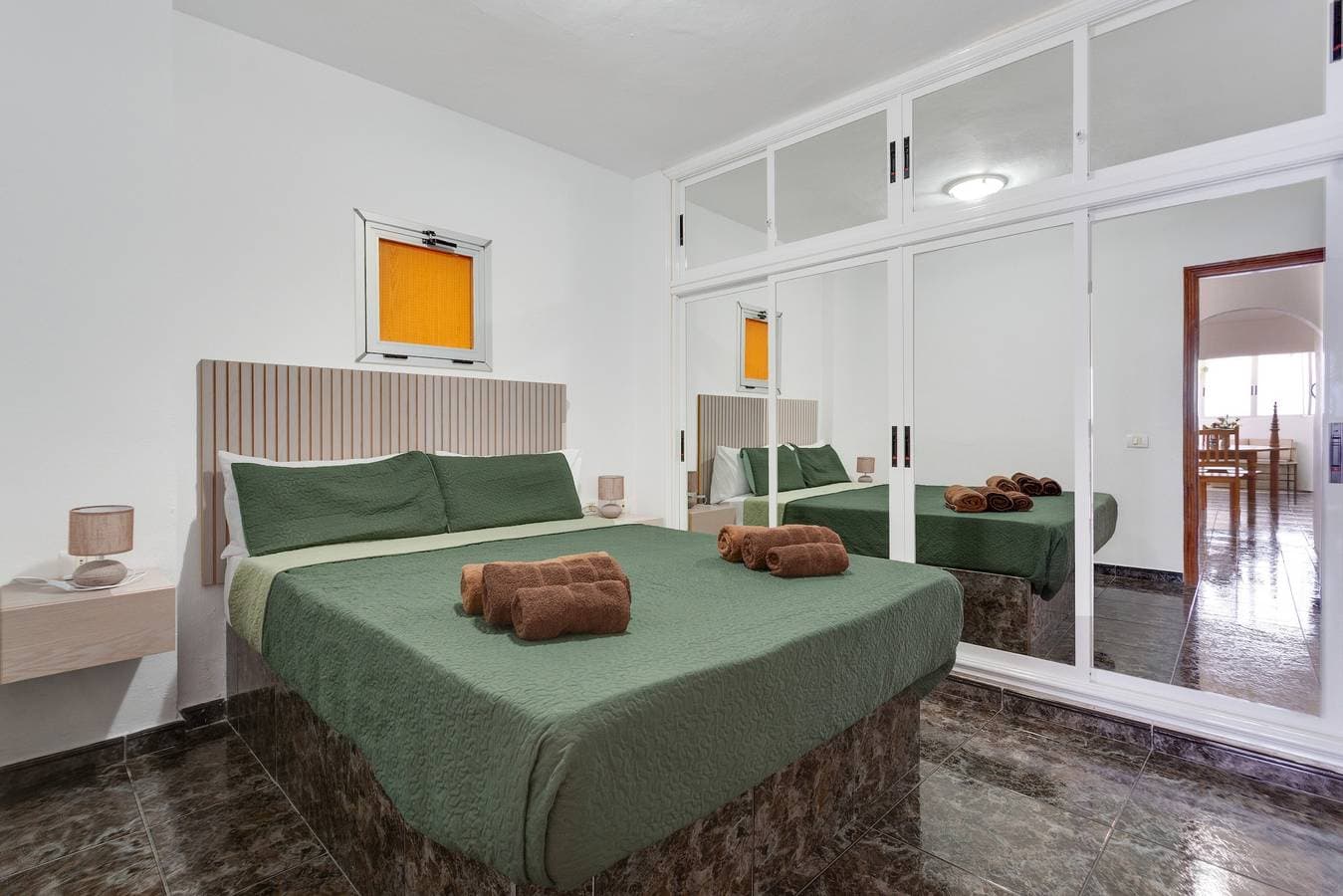Foto 9 von 28: Ferienwohnung 'Golden Sunset' mit Meerblick, privater Terrasse und WLAN