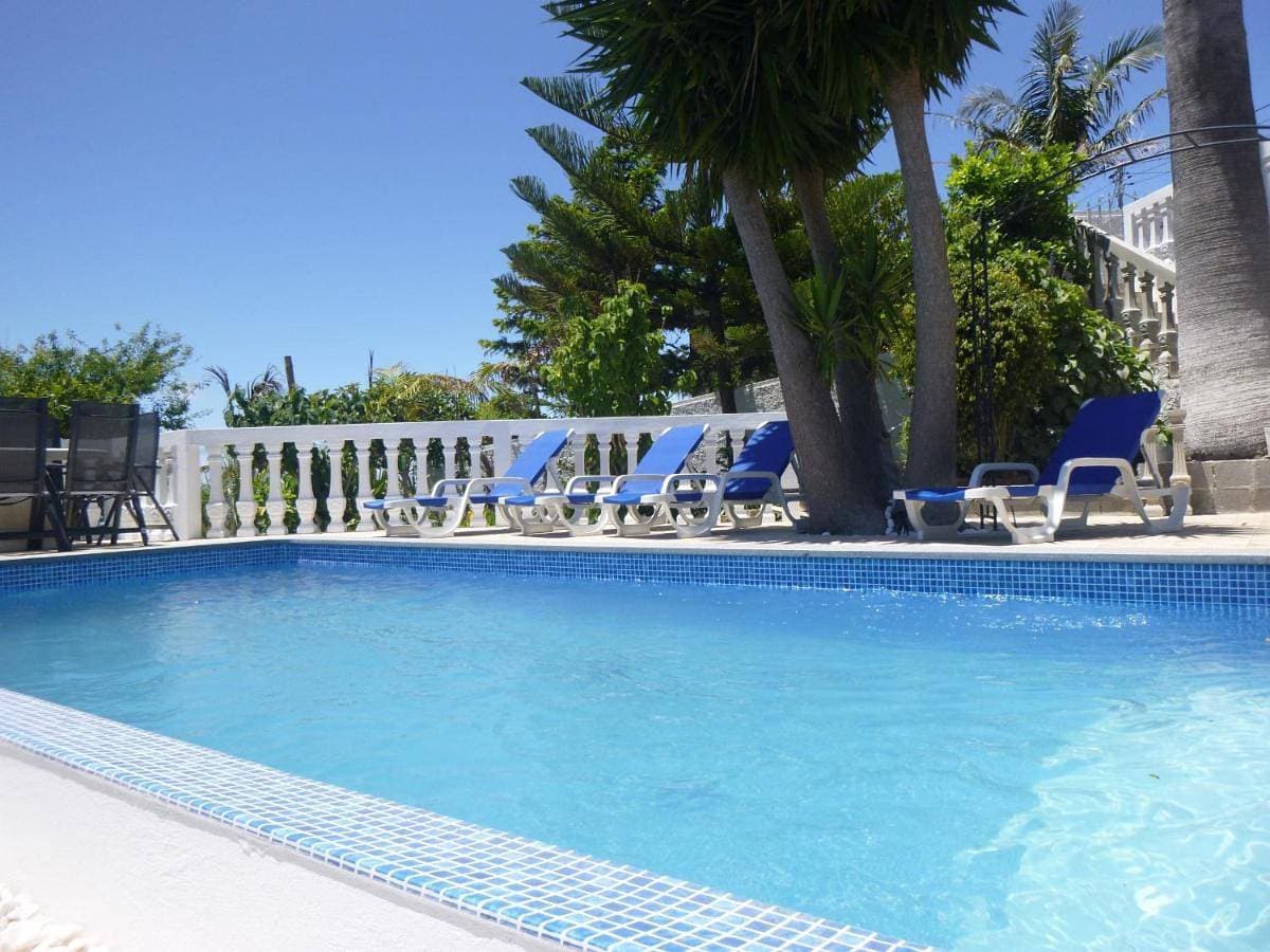 Foto 2 von 5: Villa with Private Pool