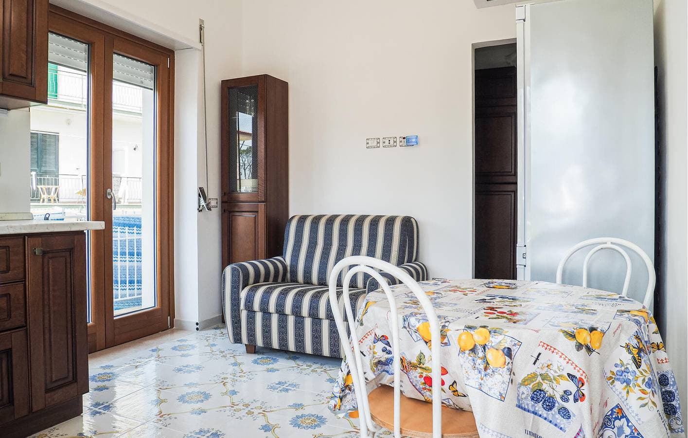 Foto 5 von 18: Gemütliches Apartment am Strand mit AC, Parkplatz und Küche