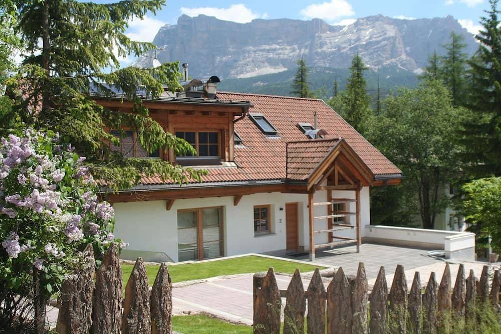 Atemberaubende familienfreundliche Unterkunft mit großer Aussicht, bietet Platz für 8 + 2 Gäste 1