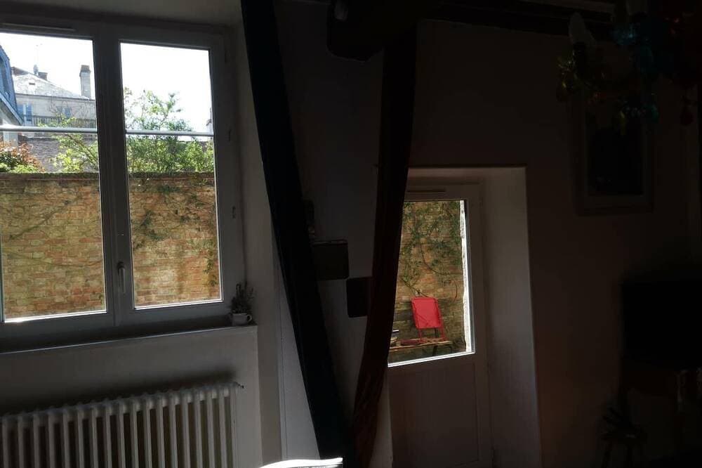 Foto 13 von 28: \"Le 37.2\" T1 apartment in quiet city center Pets welcome