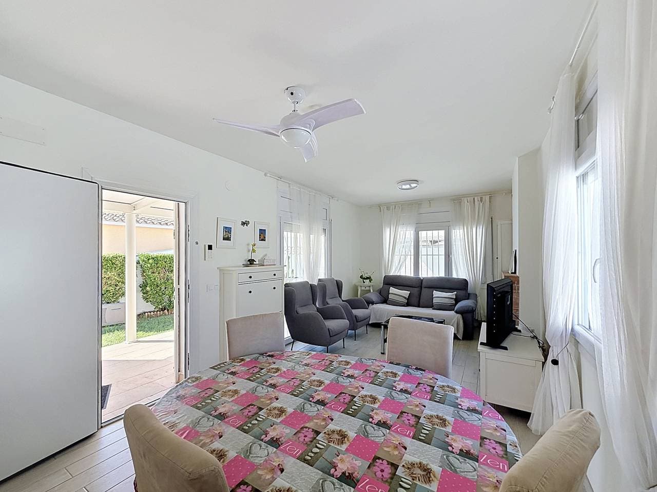 Foto 4 von 21: Requesens 116 Empuriabrava – INTERimmo