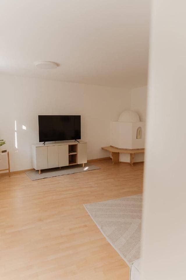 Foto 9 von 39: Two-Bedroom Apartment with Balcony