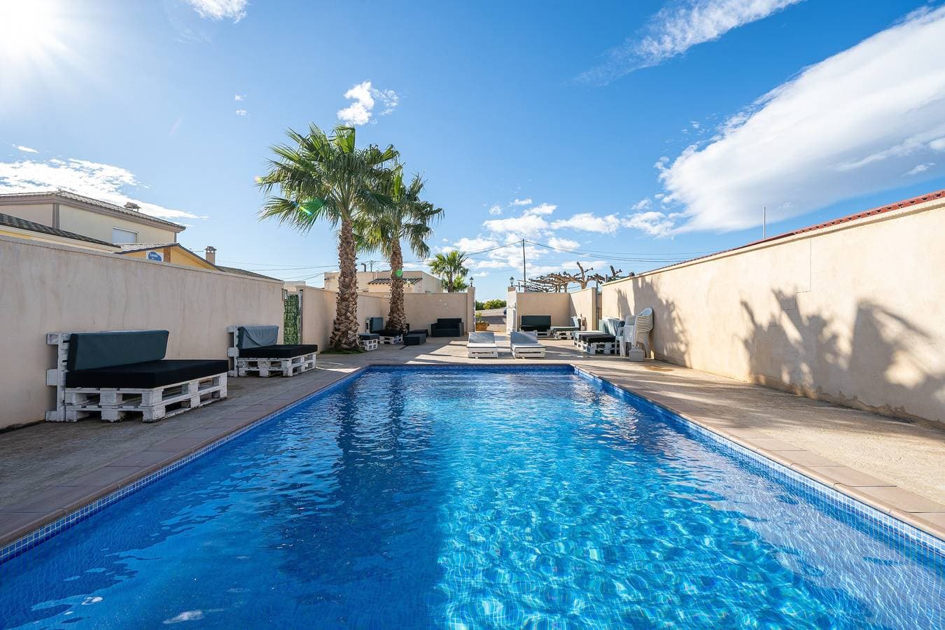 Foto 4 von 38: Ferienhaus "Delta" mit Gemeinschaftspool, Garten und WLAN