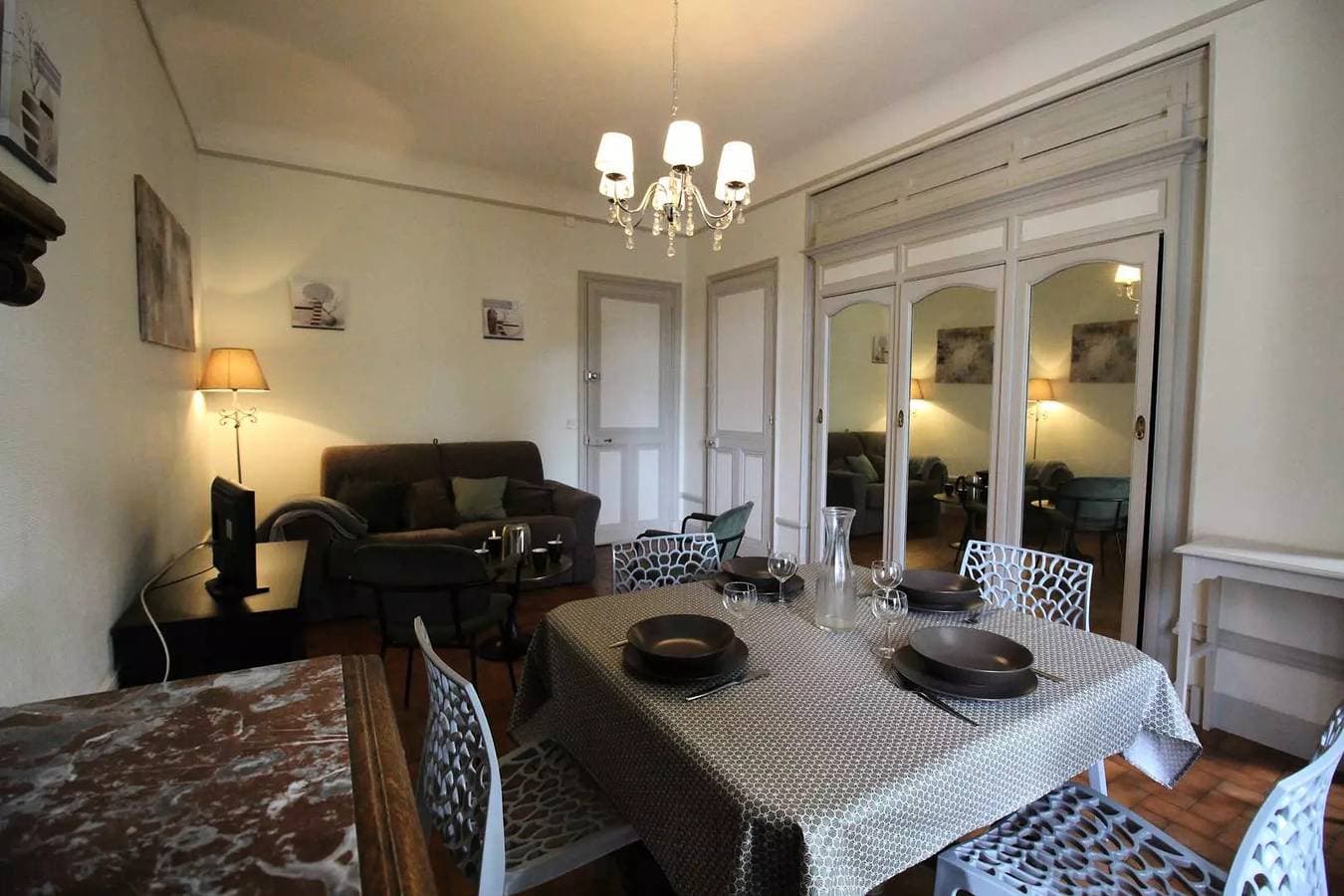 Foto 8 von 14: Luchon - Big Appitment Für 4 Pers. Casino Sektor