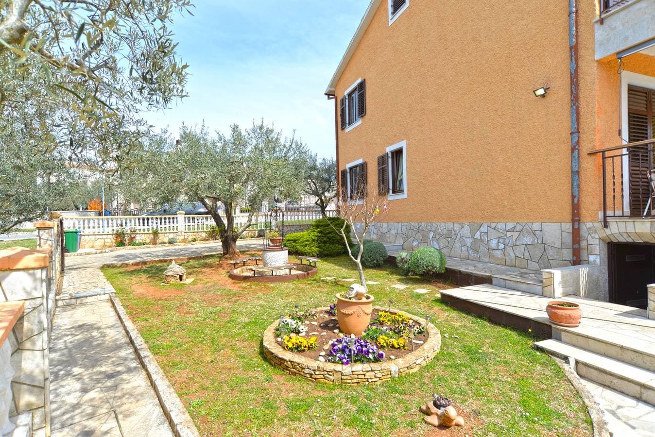 Foto 9 von 25: Ferienwohnung für 3 Personen mit Terrasse