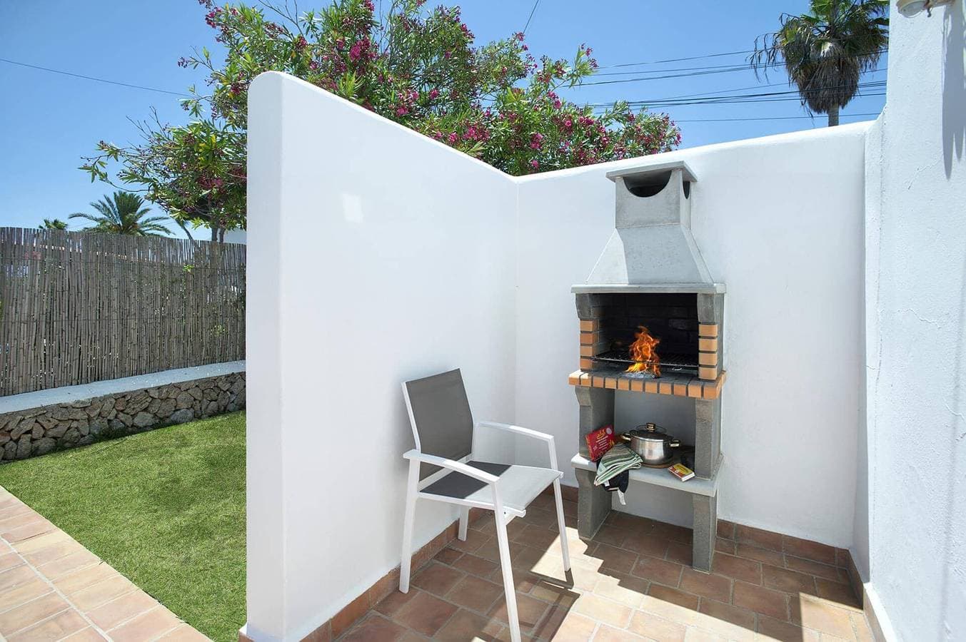 Foto 9 von 33: Villa für 8 Personen mit Garten