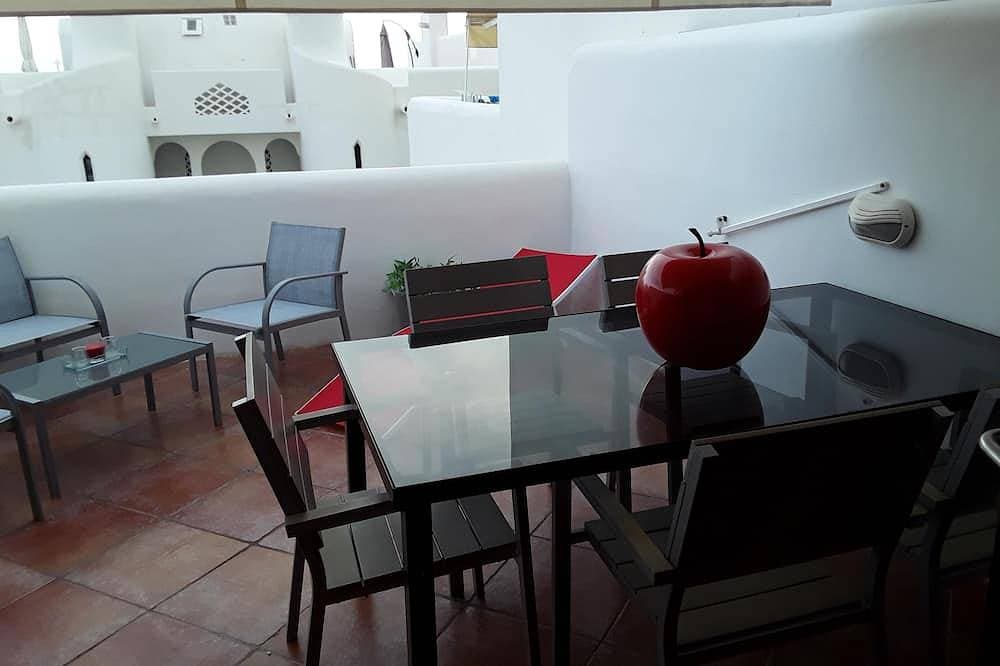 Foto 12 von 28: Wohnung in einer herrlichen Anlage mit 3 Swimmingpools, Bar, Wifi in der Nähe des Meeres