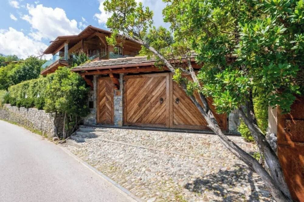 Como Lake Chalet San Gottardo (10guests+2children) Cin It013218D29O3Z473 1