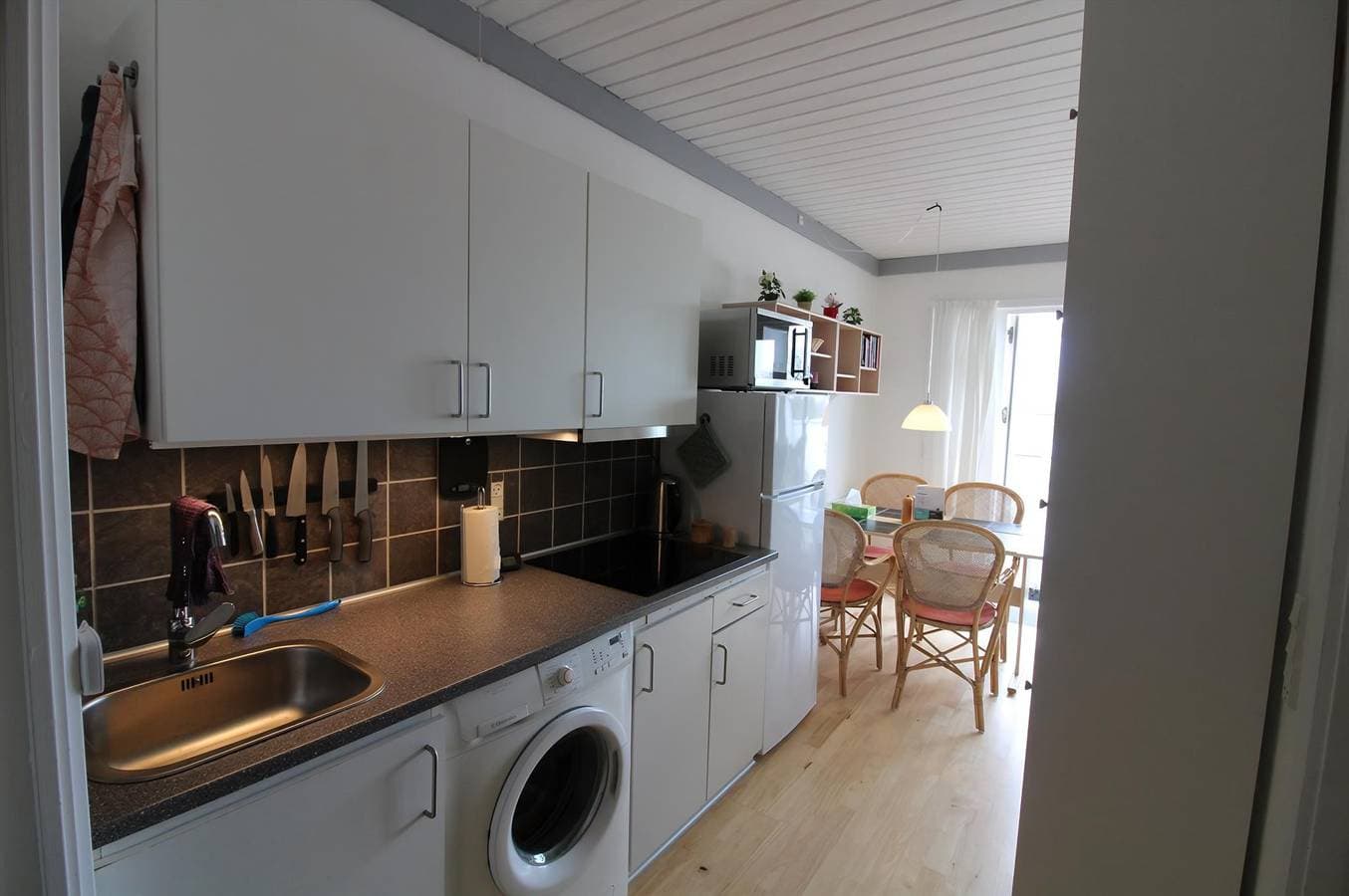 Foto 8 von 17: Nice apartment in Aakirkeby w/ 2 Bedrooms and Outdoor swimming pool