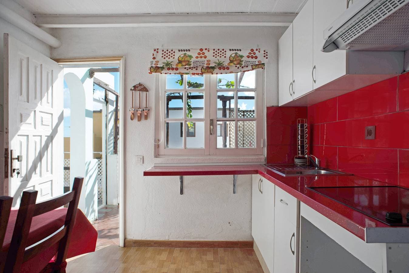 Foto 11 von 42: Ferienwohnung "Playa del Hombre" mit Meerblick, Privater Terrasse und WLAN