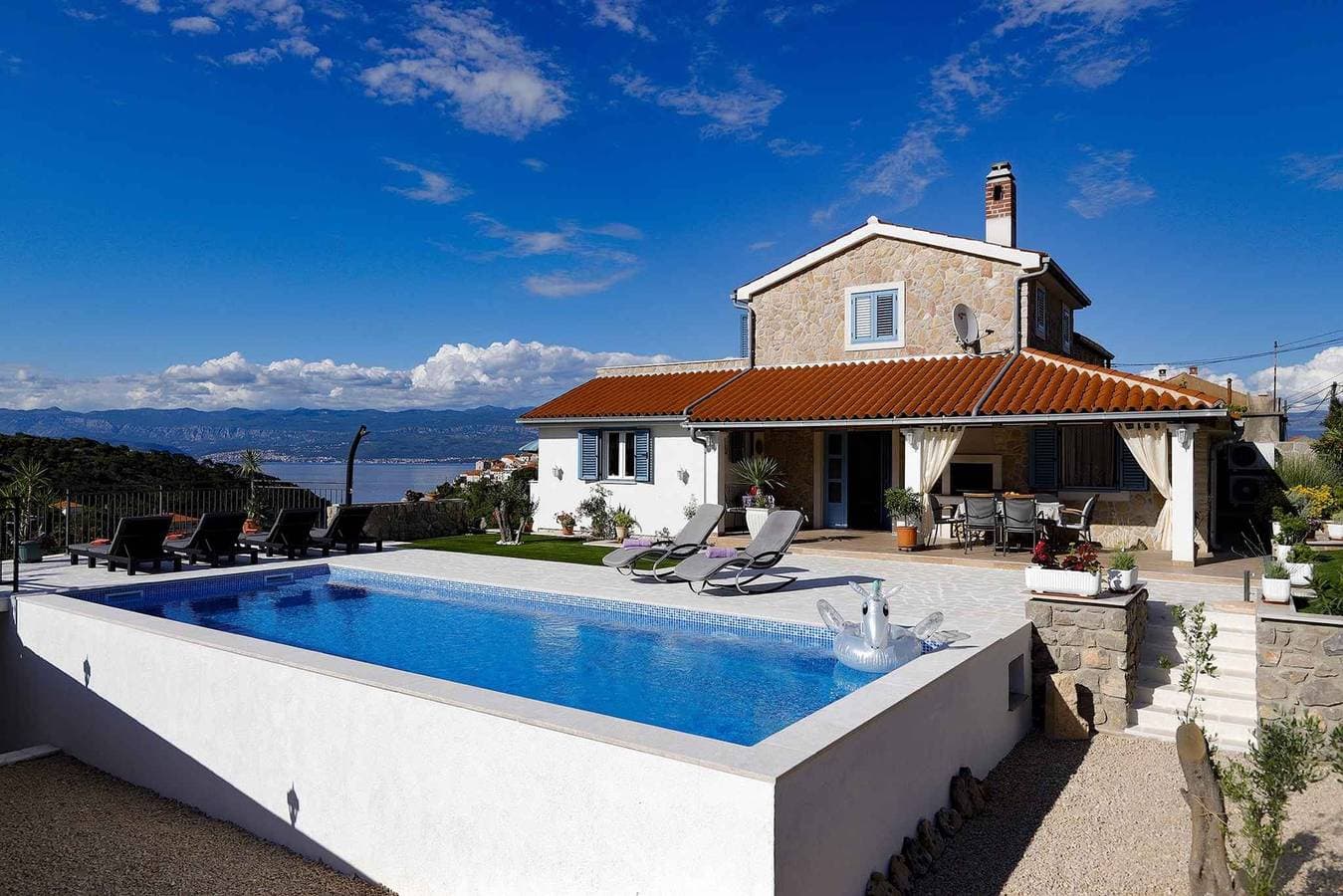 Foto 2 von 50: Ferienhaus mit Pool für 6 Personen