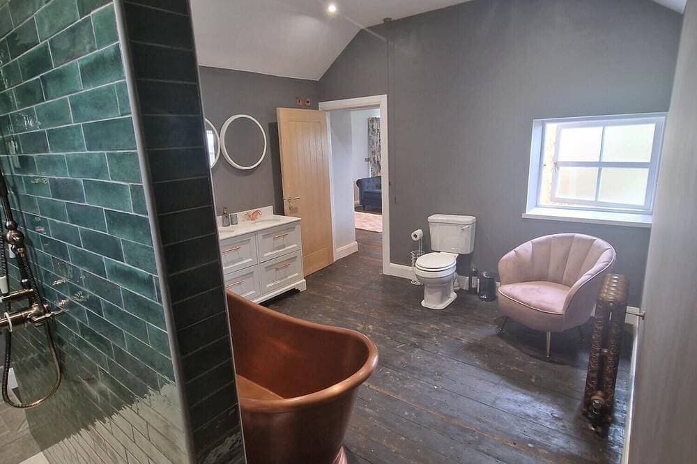 Foto 8 von 30: Cottage-Superking-Eigenes Badezimmer-Blick auf die Landschaft