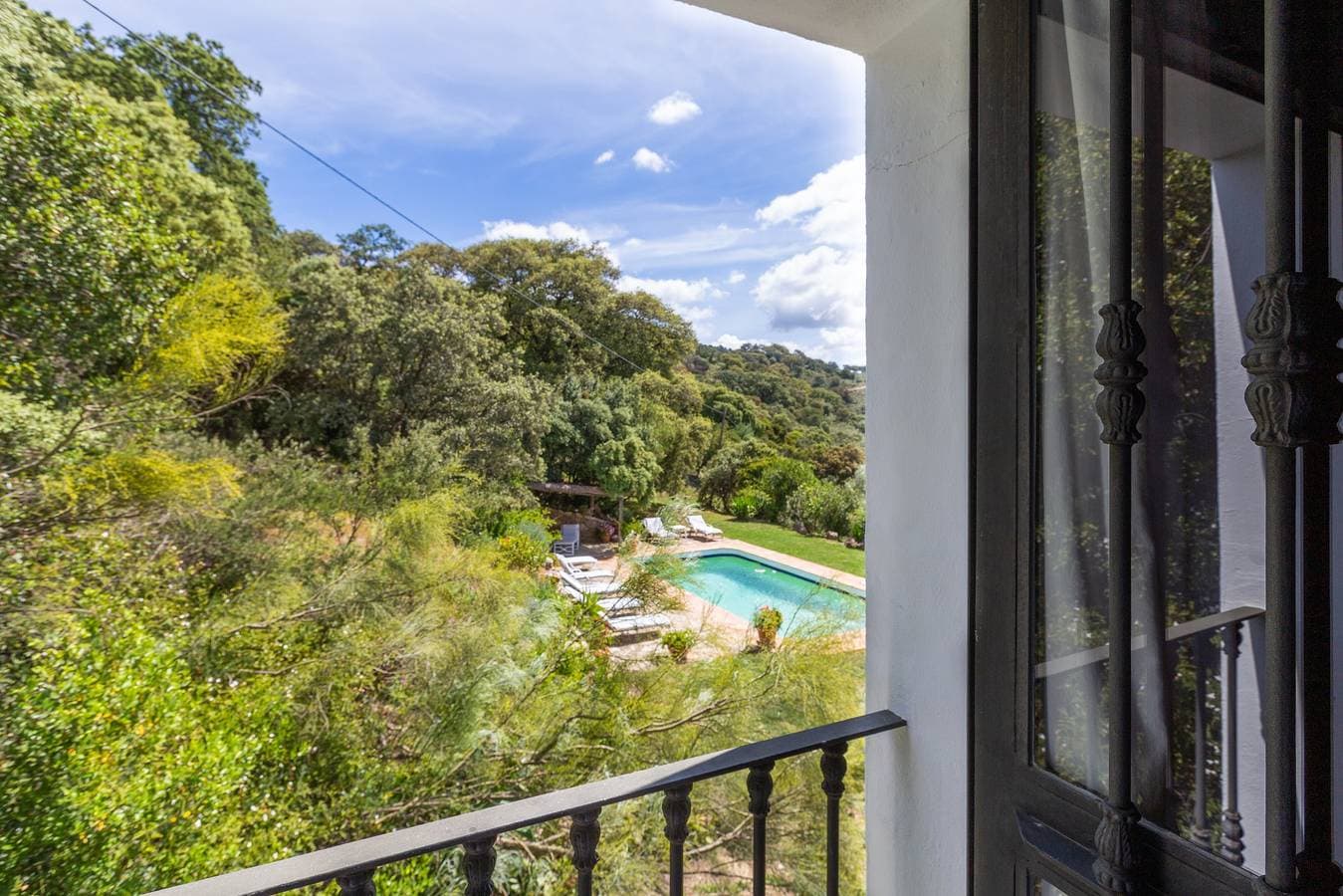 Foto 12 von 32: Ferienhaus „Los Algarrobos Gaucin“ mit Bergblick, Pool, Balkon & Terrasse