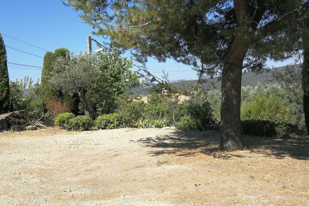 Foto 5 von 6: Nice Studio With Terrace, Parking and Garden in Green and Quiet
