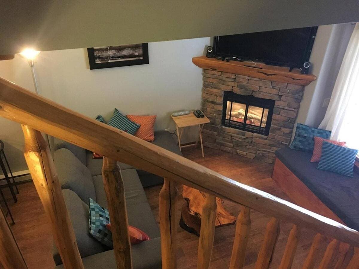 BigWhite Ski In-Out Chalet w Priv HotTub & Garage 1