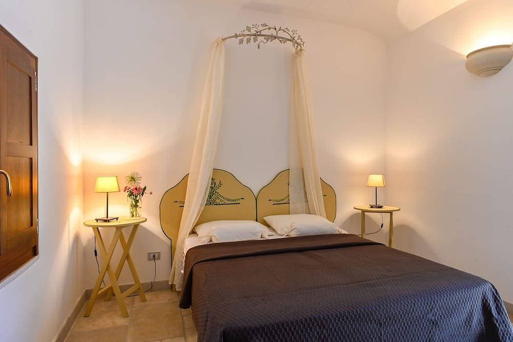 Foto 6 von 30: 5 Schlafzimmer Masseria mit beheiztem Infinity-Pool und weitläufigem Olivenhain