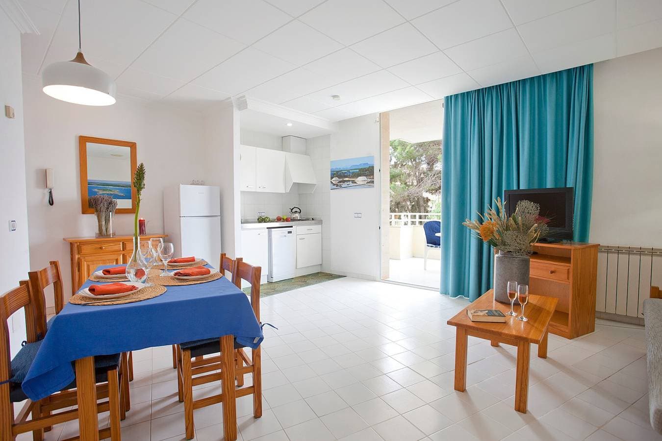 Foto 3 von 13: Ferienwohnung "Es Trenc 1 Colonia de Sant Jordi" mit Balkon, WLAN und Klimaanlage
