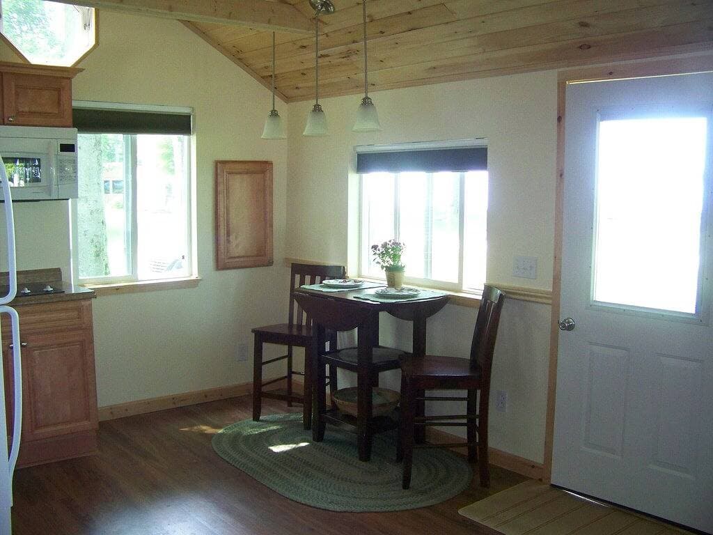 Foto 13 von 24: Spektakulärer Panoramablick auf den See in romantischer, privater Umgebung