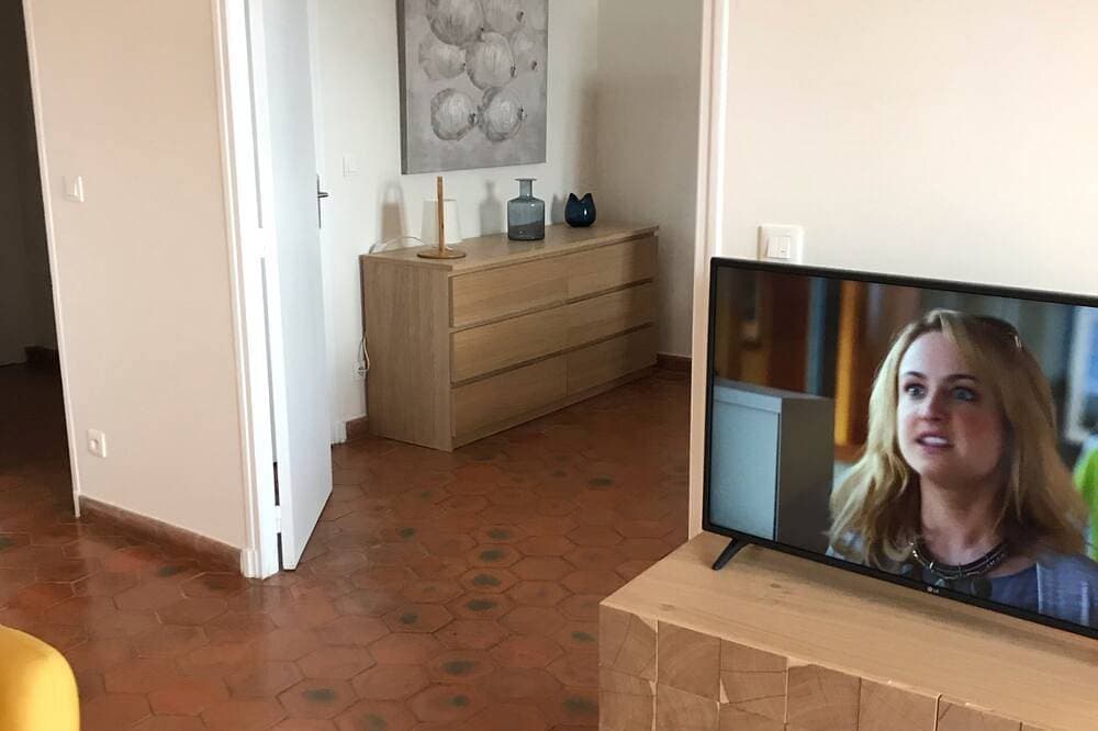 Foto 13 von 25: Hervorragende Aussicht. Sehr schöne Wohnung komplett renoviert