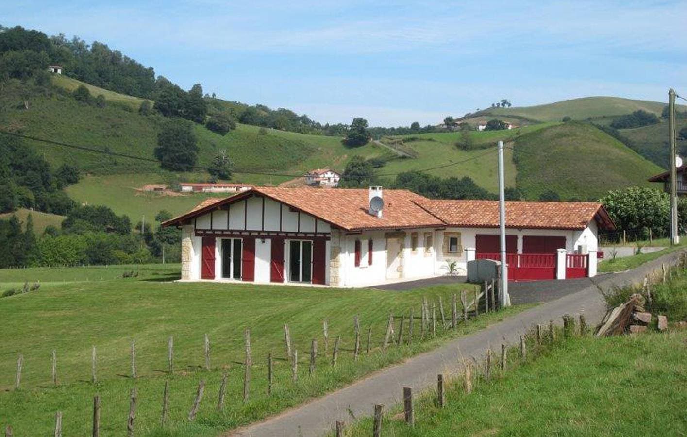 Gemütliche Wohnung mit Garten & Terrasse, WiFi, Parkplatz - Bidarray 1